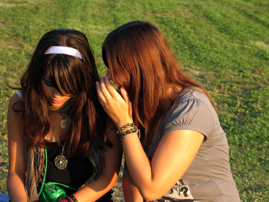 12.14 rs-gossipgirls1 1066564 60279004