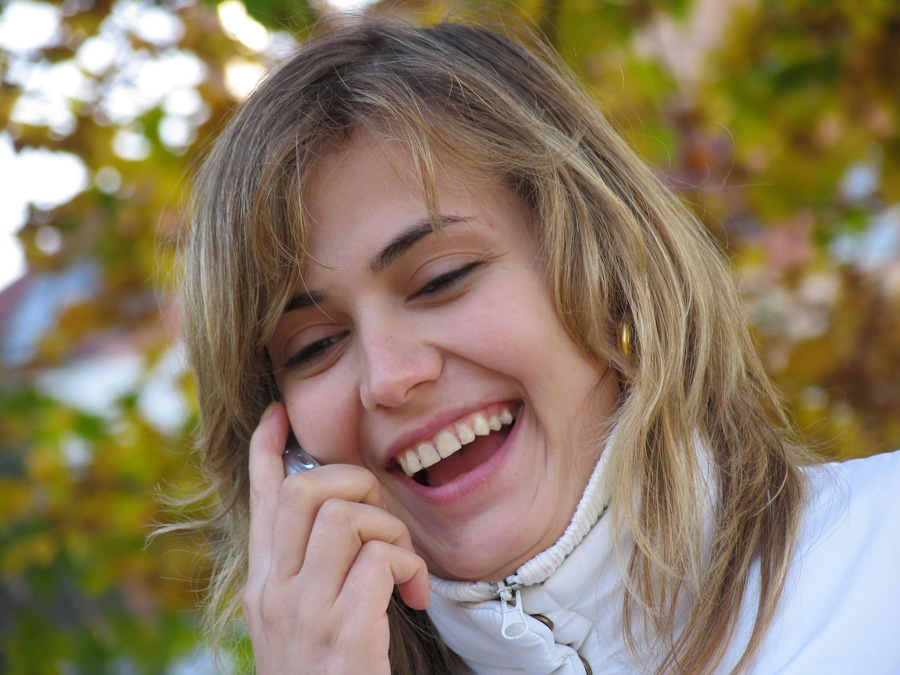 14.23 rs-girlonphone 489957 76843573