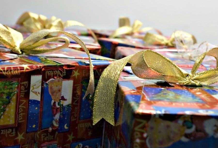 19.6 crs-christmasgifts 1114040 25843333