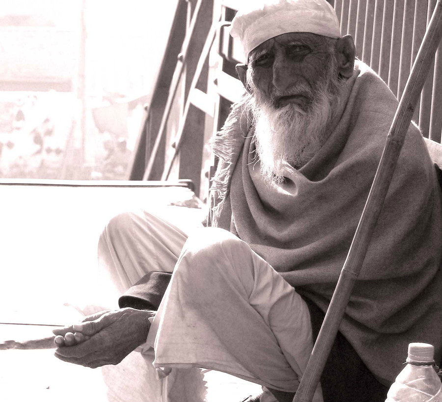 29.7 crs a poor old man 1567014