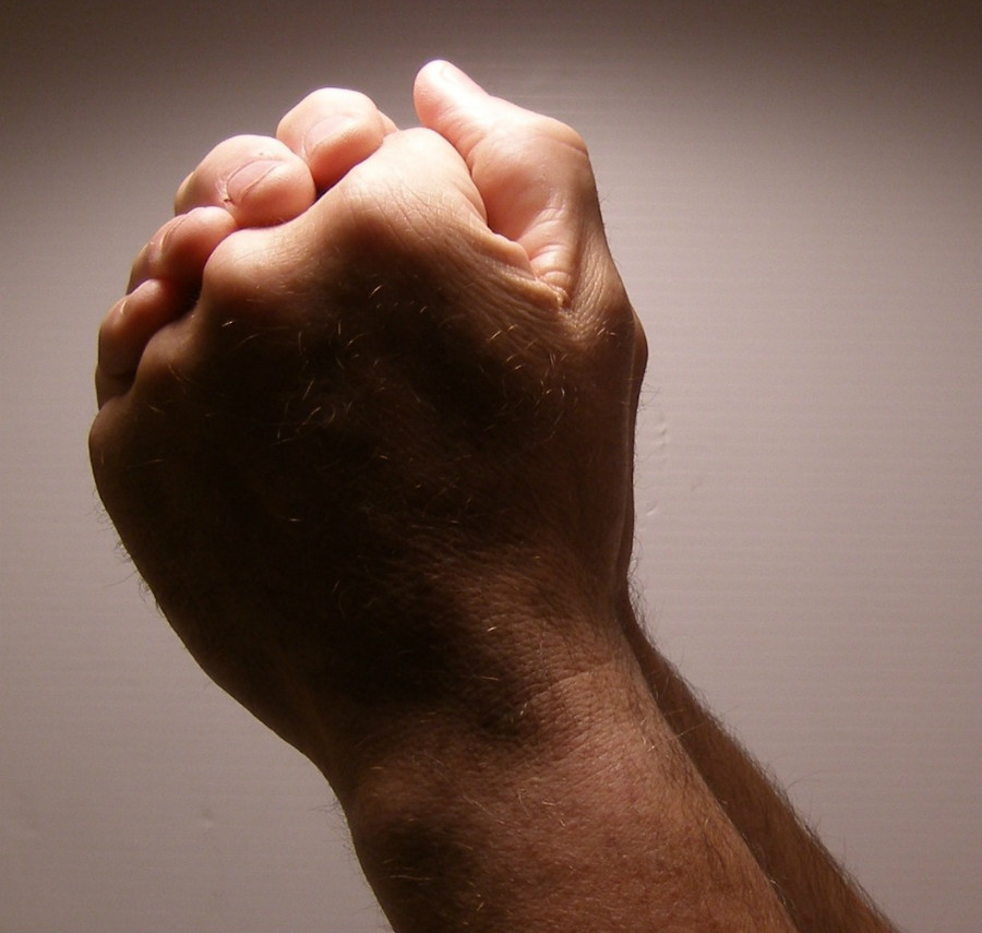 30.7 crs praying hands 1564657 1279x1587